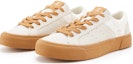 Lookbook Champion Essentials Low 'Khaki' dalam warna Khaki U3CFCKU09F1