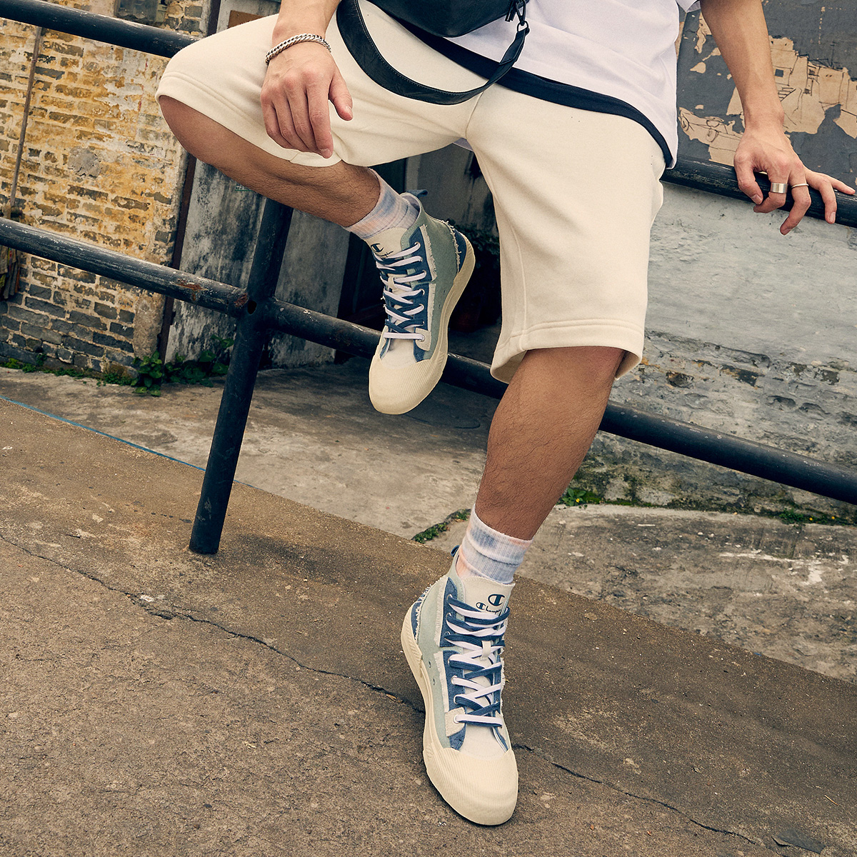Details for Champion Essentials Street Roller 'Blue Low-Top Skateboard' U2BFCTM01M1