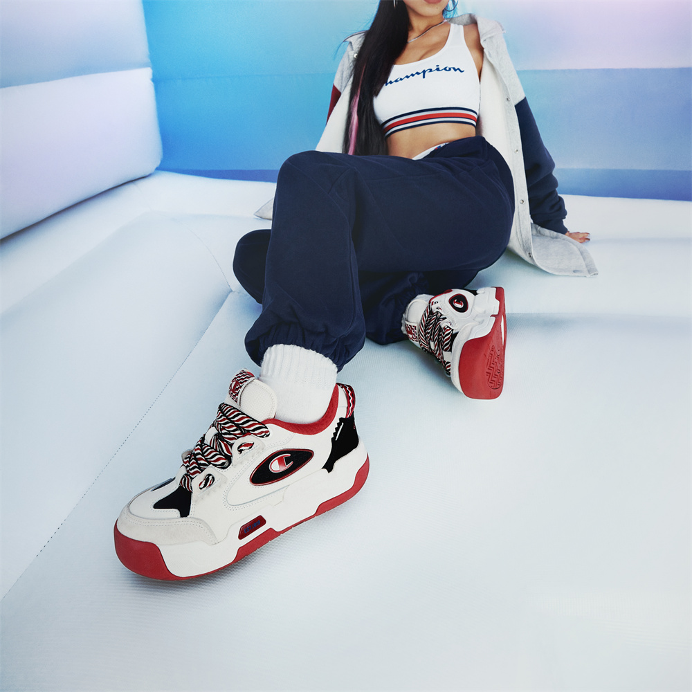 Details for Champion Essentials Valve V2 'New Year Red' U4AFCTU28L1