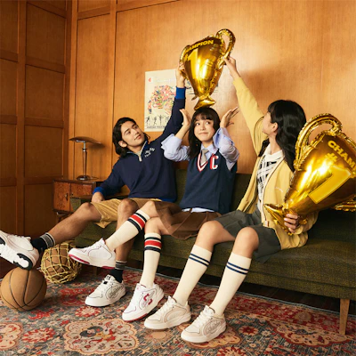 Champion Essentials Varsity 1 ''School Team Beige Nero'' U3CFCTM10U3 Sizing Champion Essentials Varsity 1 ''School Team Beige Nero'' U3CFCTM10U3