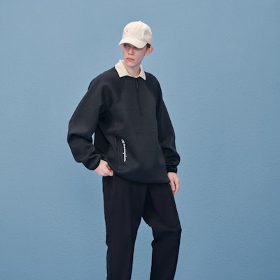 Champion FW22 黑色版半拉链宽松圆领卫衣 男女同款 日本限定款。 C2-W006 Purchase Champion FW22 黑色版半拉链宽松圆领卫衣 男女同款 日本限定款。 C2-W006