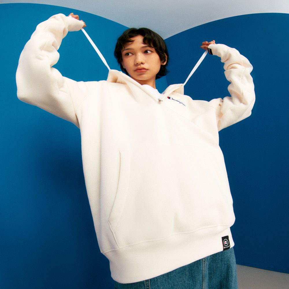 Sizing Sudadera Unisex Champion FW22 Logo de Forro Grueso EM-WSW17