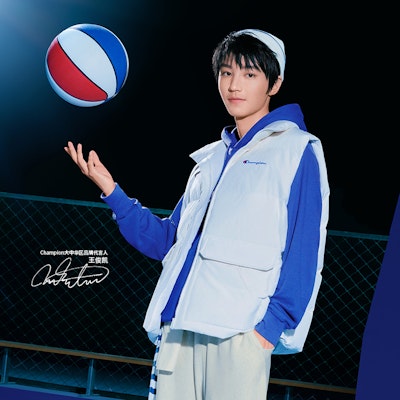 챔피언 FW23 라이프 시리즈 헤비웨이트 자수 로고 패딩 베스트. UM-YDJ02 3