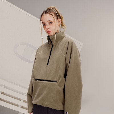 Champion FW23 Jaket Fleece Half-Zip Hitam Unisex Edisi Jepang Casual C3-Y022 Details for Champion FW23 Jaket Fleece Half-Zip Hitam Unisex Edisi Jepang Casual C3-Y022