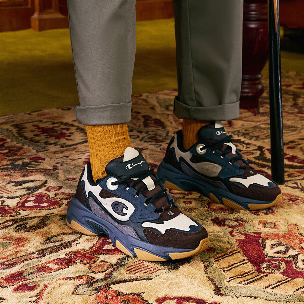 Details for Champion Retro Sports Low ''Bleu Foncé'' U3CFCCM06M8