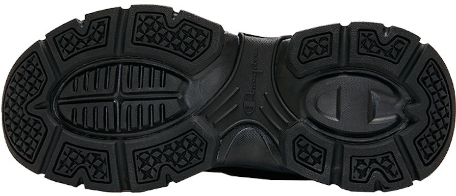 Champion Retro Sports Siri 'Champ 19 Mono Hitam' U2DFCCM03U1 Purchase Champion Retro Sports Siri 'Champ 19 Mono Hitam' U2DFCCM03U1