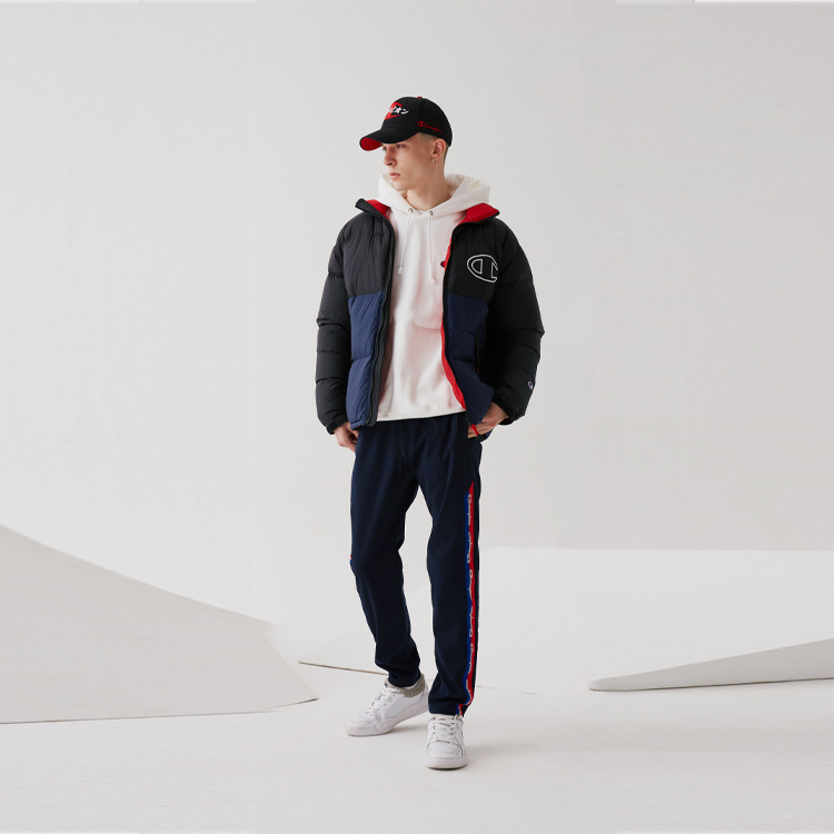 Shop チャンピオン シンプルカラー ブロックダウンジャケット - ブラック C3-S607-M250