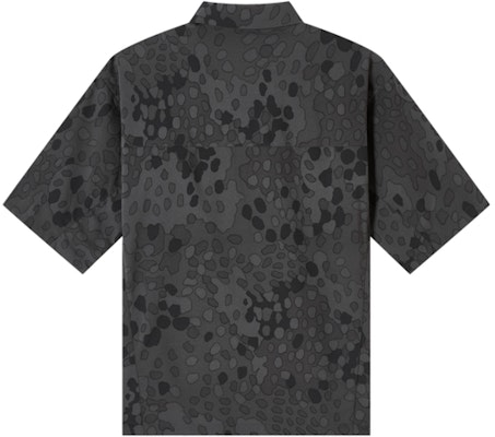 Champion SS23 Edisi Hitam Kemeja Lengan Pendek Polka Dot Unisex Hitam Jepang C3-X302 Lookbook Champion SS23 Edisi Hitam Kemeja Lengan Pendek Polka Dot Unisex Hitam Jepang C3-X302