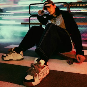 Sneaker Champion TronSkate V1 Low Top 'Putih Coklat Logo Klasik' U3AFCTM07S1 Cheap Sneaker Champion TronSkate V1 Low Top 'Putih Coklat Logo Klasik' U3AFCTM07S1