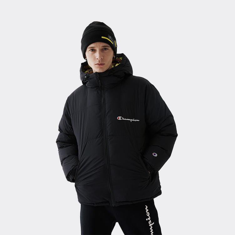 Shop 챔피언 윈터 블랙 후드티 스크립트 로고 C3-S608-M201