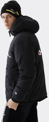 챔피언 윈터 블랙 후드티 스크립트 로고 C3-S608-M201 Sizing 챔피언 윈터 블랙 후드티 스크립트 로고 C3-S608-M201