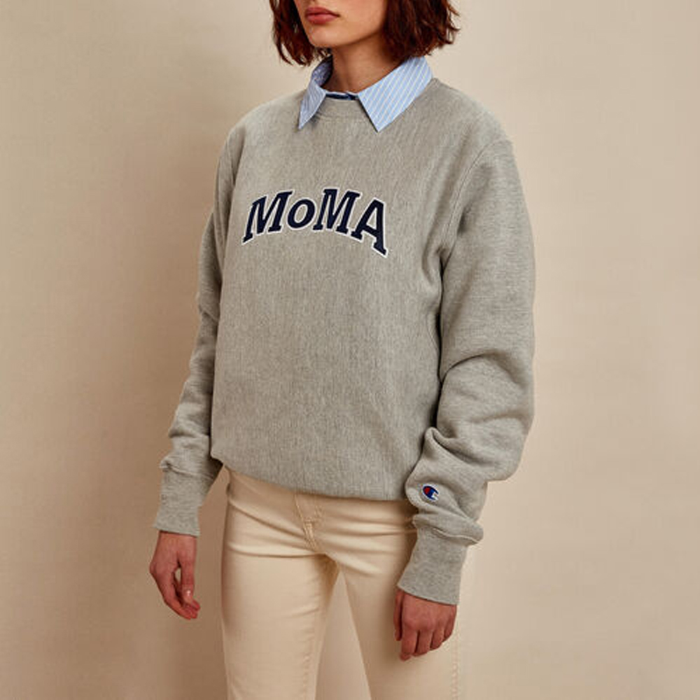 Shop Champion x MoMA Pullover Loose Fit Fleece Crewneck Sweatshirt Unisex US Version 400613