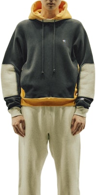 冠军 x N.HOOLYWOOD 2023秋冬拼色抽绳连帽衫 男女通用 C8-Y120 Lookbook 冠军 x N.HOOLYWOOD 2023秋冬拼色抽绳连帽衫 男女通用 C8-Y120