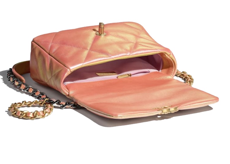 Lookbook 香奈儿19 手袋 镭射粉色