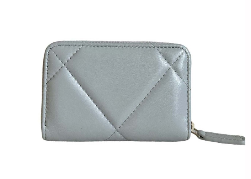 Order Dompet Duit Berzip Chanel 19 Kelabu Cerah (AP0949)