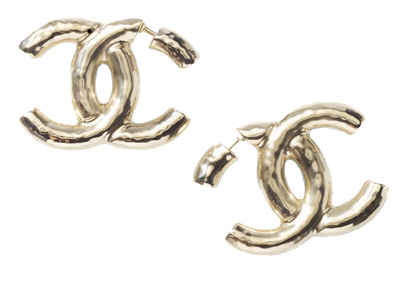 Chanel 22C Earrings Gold