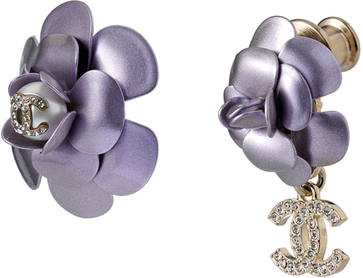 シャネル 23C パープル カメリア ブローチ ユニセックス セット - 春夏コレクション ABA039-B09961-NL923 Lookbook シャネル 23C パープル カメリア ブローチ ユニセックス セット - 春夏コレクション ABA039-B09961-NL923