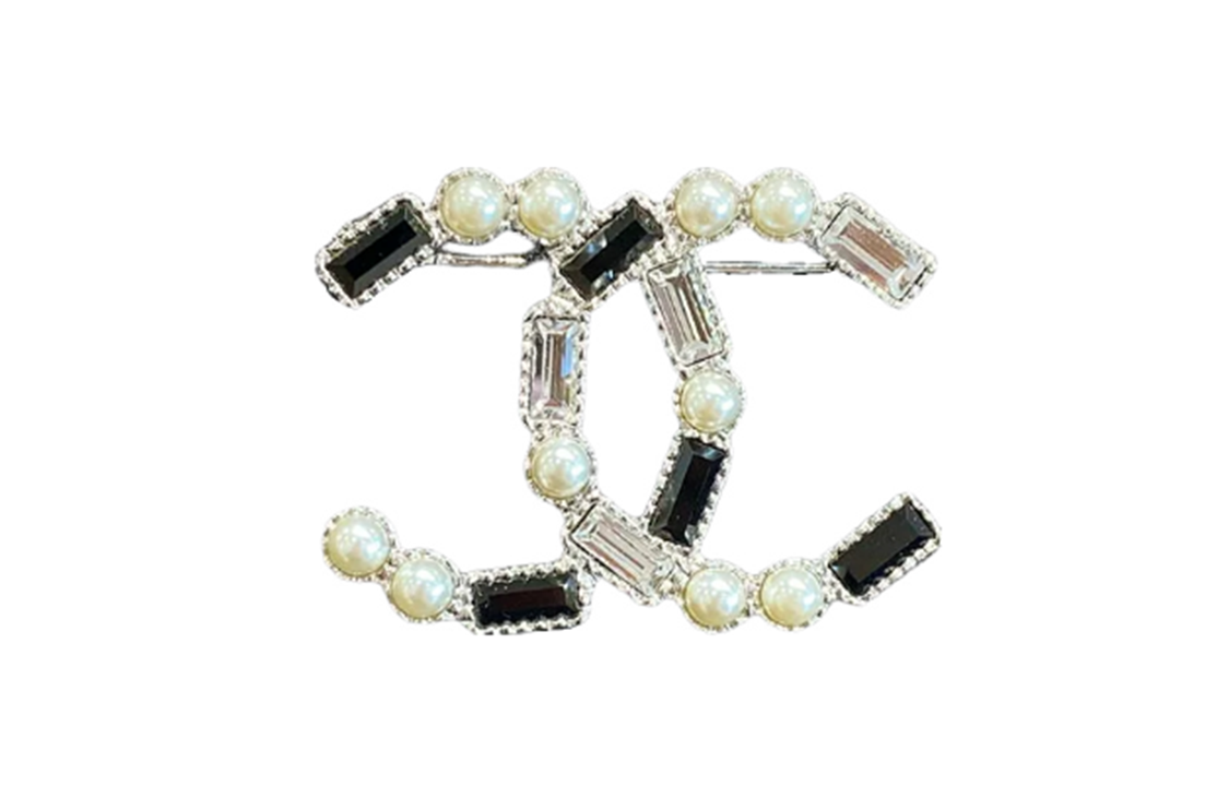 CHANEL 23K Black White Rhinestone Pearl Double C Metal Brooch Unisex. ABC294B14556NS395 圖 2