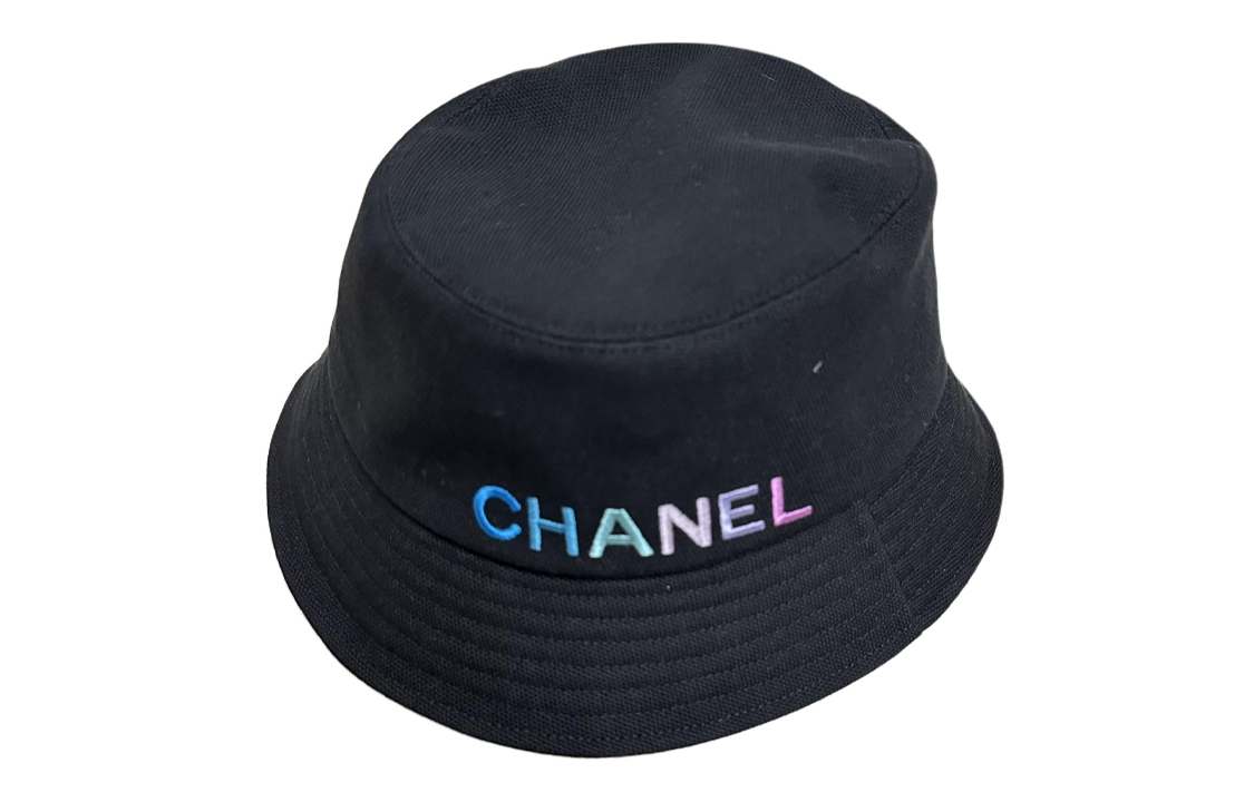 Lookbook CHANEL Black Logo Cotton Bucket Hat Unisex Blue Purple Accent AA9703-B15084-NT588