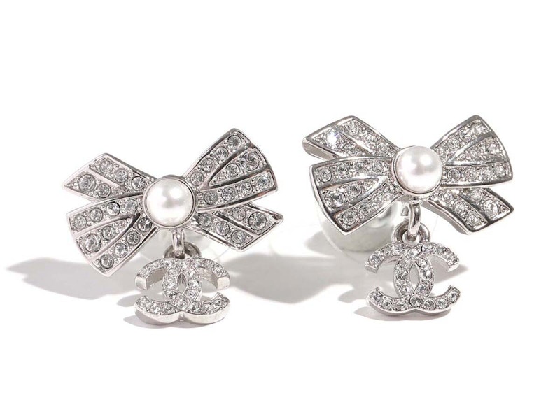 Chanel Bow Tie Earring Silver (AB8004)