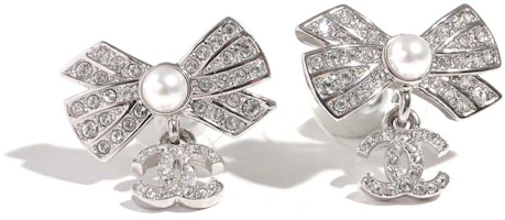 Chanel Bow Tie Earring Silver (AB8004) Chanel Bow Tie Earring Silver (AB8004)