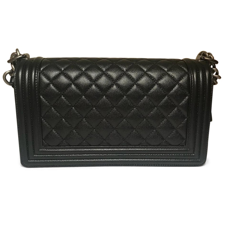 Order 香奈兒男孩包，菱格魚子醬銀色舊中號黑色款。