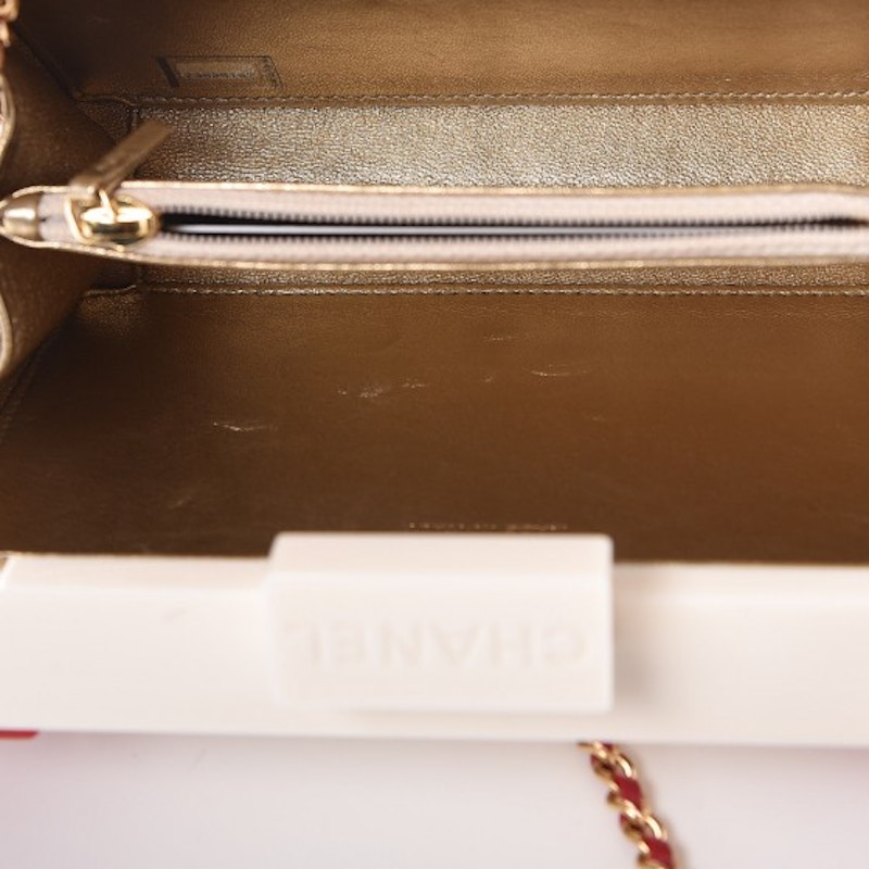 Chanel Boy Brick Havana By Night Clutch Plexiglass Gold-tone White/Red 圖 3