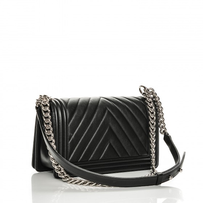 Order シャネル ボーイ フラップ シェブロン カーフスキン シルバー調 ミディアム ブラック