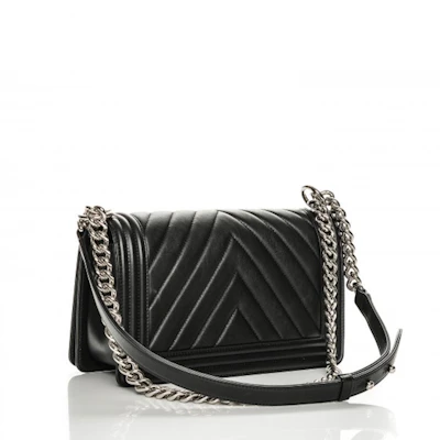 香奈儿 男孩款 V型纹理 小牛皮 银色 中号 黑色 Order 香奈儿 男孩款 V型纹理 小牛皮 银色 中号 黑色