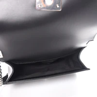 Lookbook Chanel Boy Flap Chevron Quilted Medium Silver-tone Black