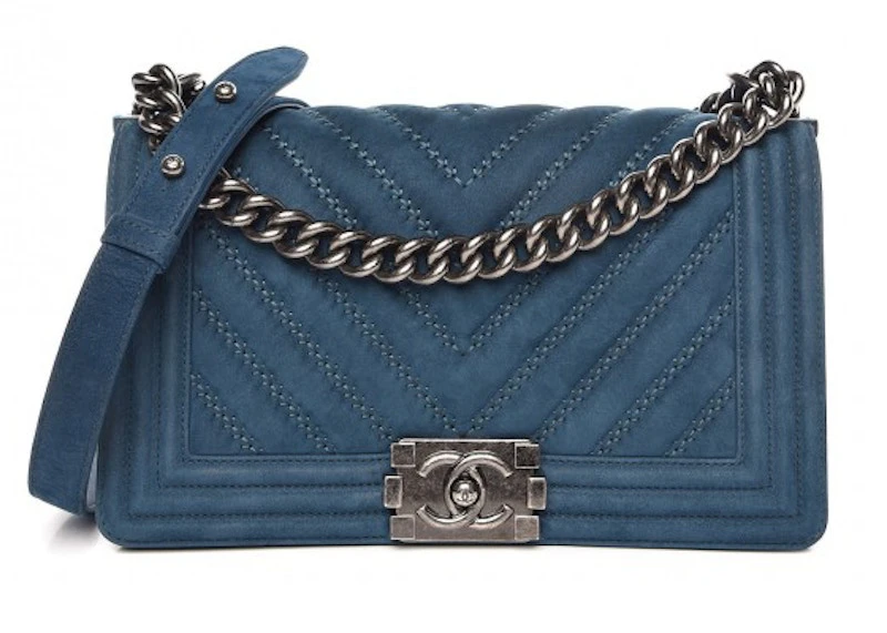 chanel-boy-flap-chevron-quilted-nubuck-medium-blue