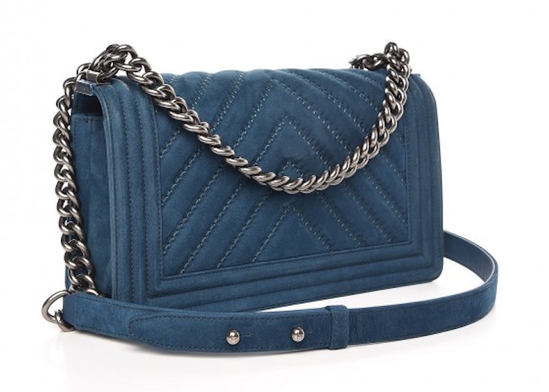 Order シャネルボーイ フラップ シェブロンキルティング ヌバック ミディアムブルー