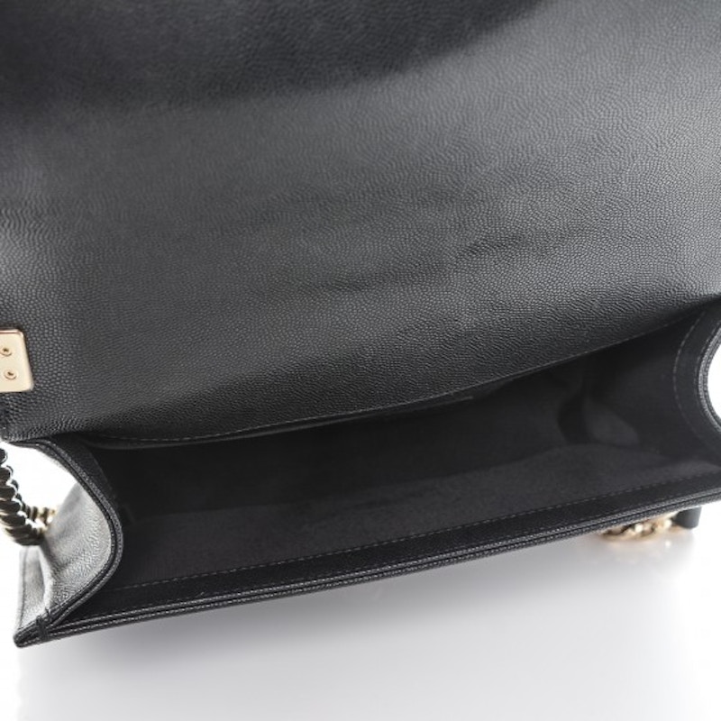 Lookbook 香奈兒男孩菱格紋中號黑色翻蓋包