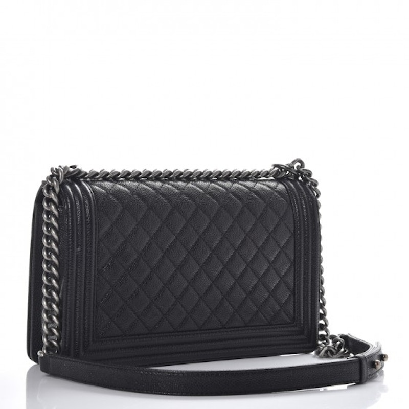 Order 香奈儿男孩菱格纹鱼子酱中号黑色手袋