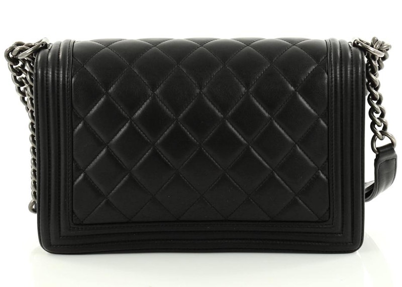 Order Chanel Boy Flap Quilted Diamond Lambskin Medium Baru Hitam
