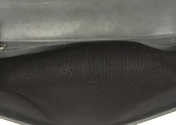 샤넬 보이 플랩 미듐 블랙 (quilted, lambskin implied)
Lookbook 샤넬 보이 플랩 미듐 블랙 (quilted, lambskin implied)