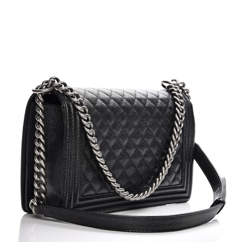 Order 香奈儿Boy款新中号黑色菱格鱼子酱翻盖包