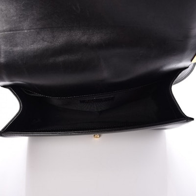 샤넬 보이 플랩 미듐 블랙 퀼팅 램스킨 (Aged Gold-tone 생략)
Lookbook 샤넬 보이 플랩 미듐 블랙 퀼팅 램스킨 (Aged Gold-tone 생략)