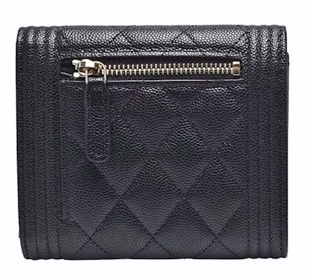 샤넬 보이 스몰 플랩 지갑 블랙 (A80734)
Order 샤넬 보이 스몰 플랩 지갑 블랙 (A80734)