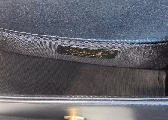 香奈兒Boy小型絎縫山羊皮18K金包包 Lookbook 香奈兒Boy小型絎縫山羊皮18K金包包