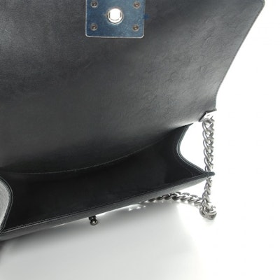 Chanel Boy Asa Superior Acolchado Cadena Mediana Negra Lookbook Chanel Boy Asa Superior Acolchado Cadena Mediana Negra