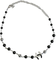 CHANEL CC Logo Pearl Necklace Unisex Couple Design in Silver. ABC293-B14710-NS686 CHANEL CC Logo Pearl Necklace Unisex Couple Design in Silver. ABC293-B14710-NS686