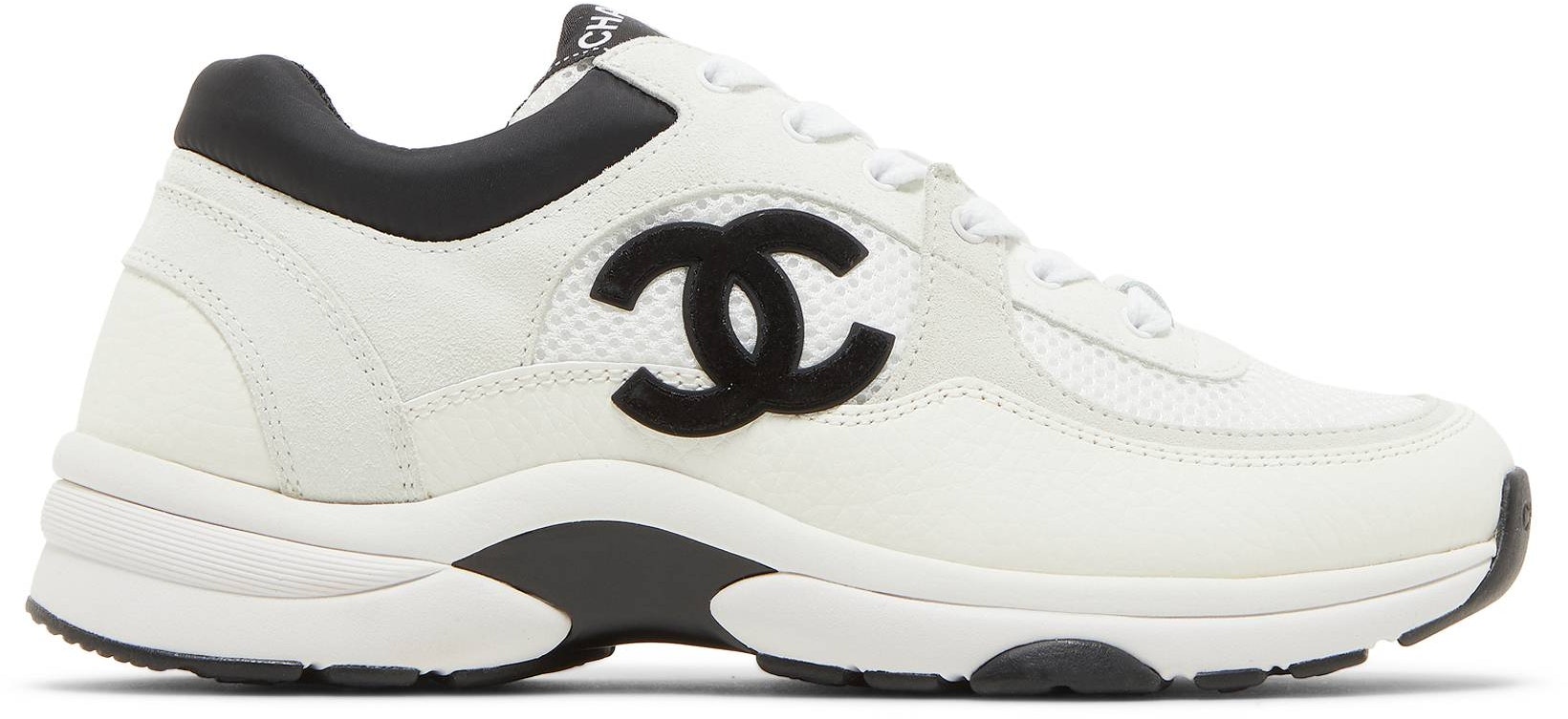 chanel-cc-logo-sneaker-white-black-women