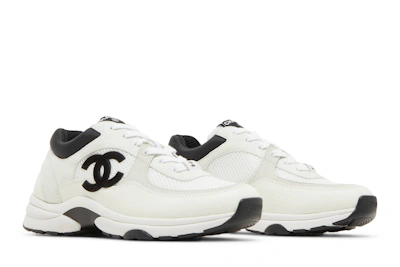 (Women) Chanel CC Logo Sneaker 'White Black'