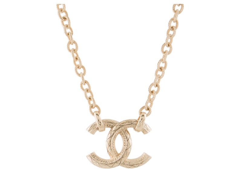 Chanel CC Pendant Necklace Gold
