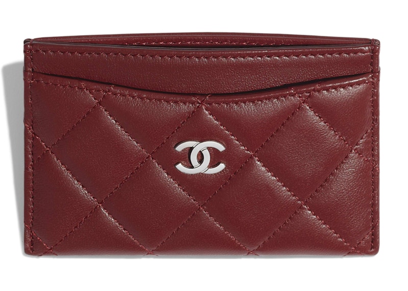 Lookbook 香奈兒經典羊皮菱格卡片夾 銀色酒紅色。