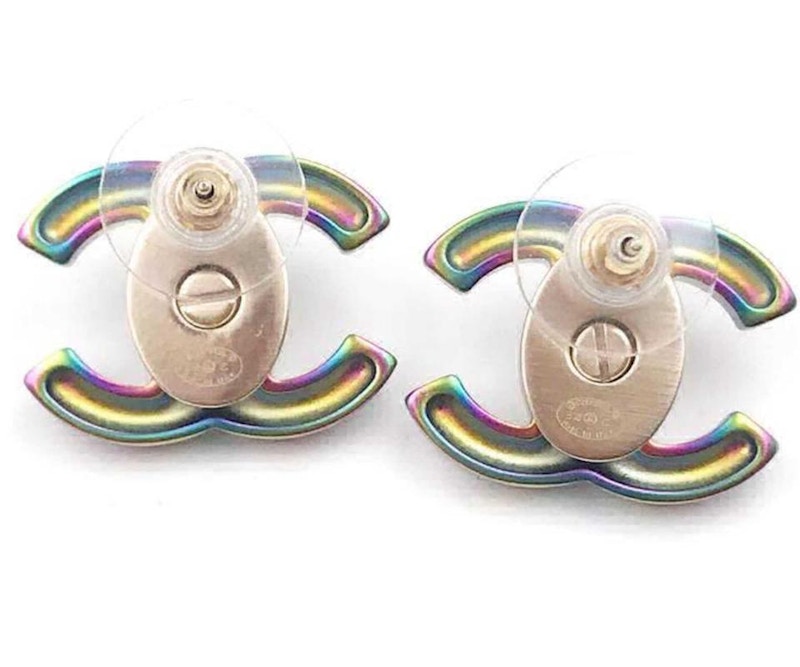 Chanel Classic CC Turnlock Earrings Iridescent 圖 2