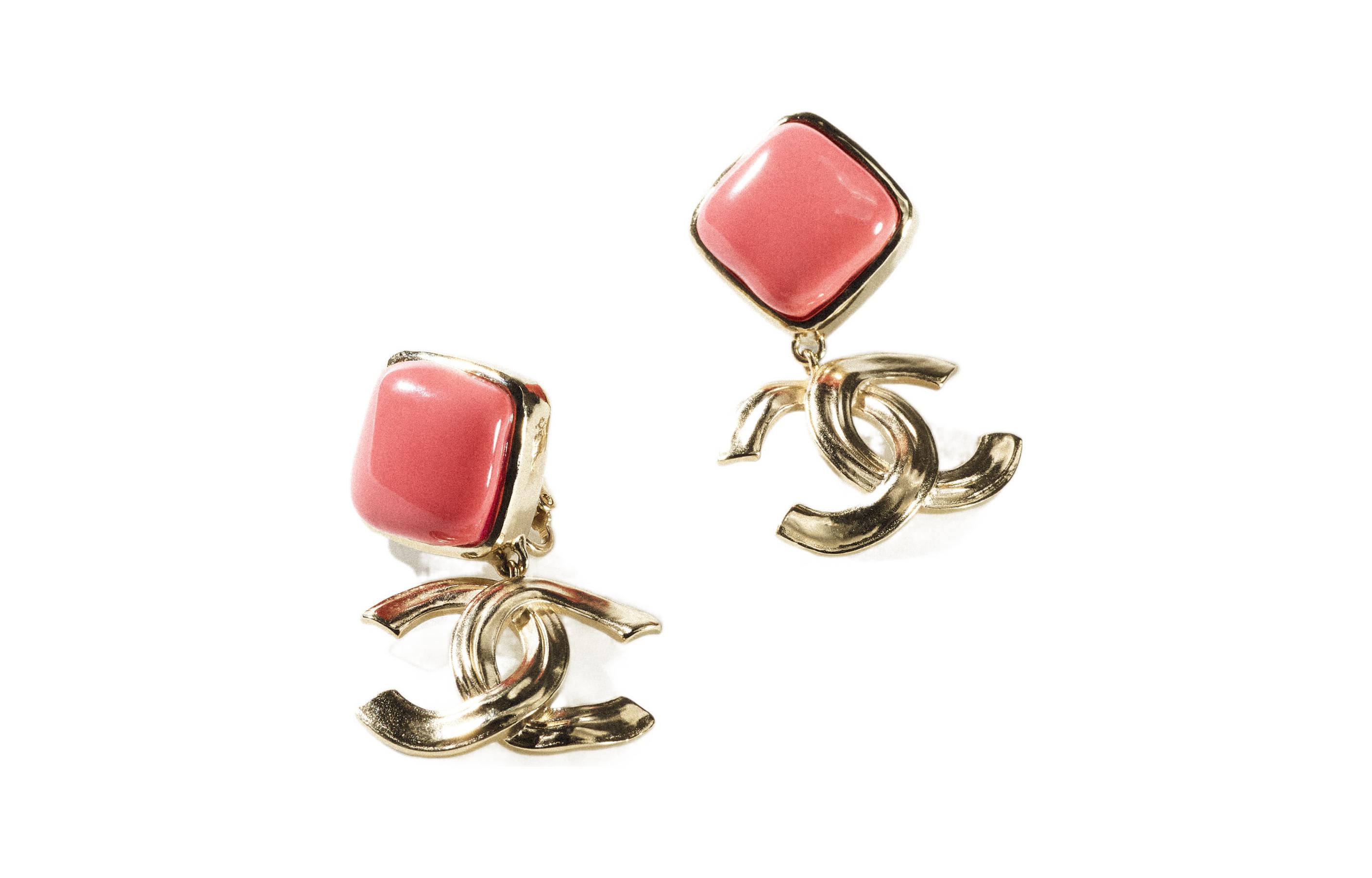 CHANEL Classic Double C Metal Earrings Pink AB8313-B07962-NH965