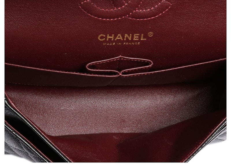 Lookbook 香奈儿经典双翻盖鱼子酱纹小号黑色衬红金扣包