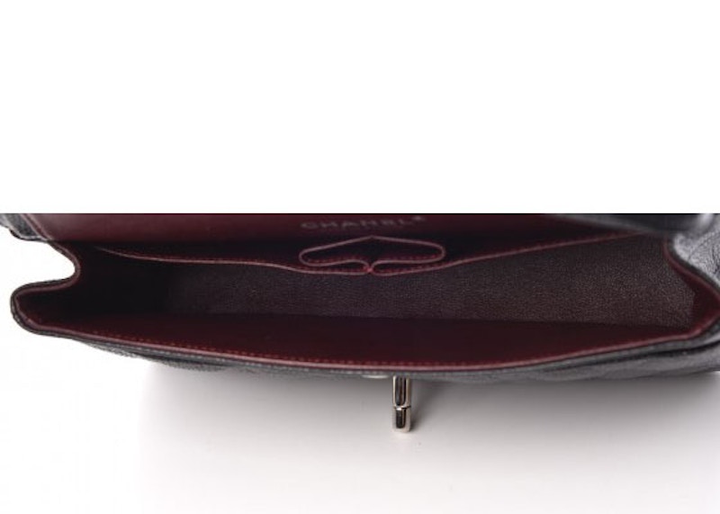 Lookbook 香奈儿经典双翻盖小号黑色银扣菱格纹Caviar包包